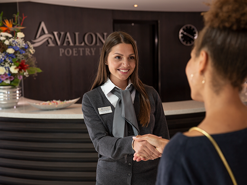 Avalon Waterways 船上乘客與船員比例高達1:3